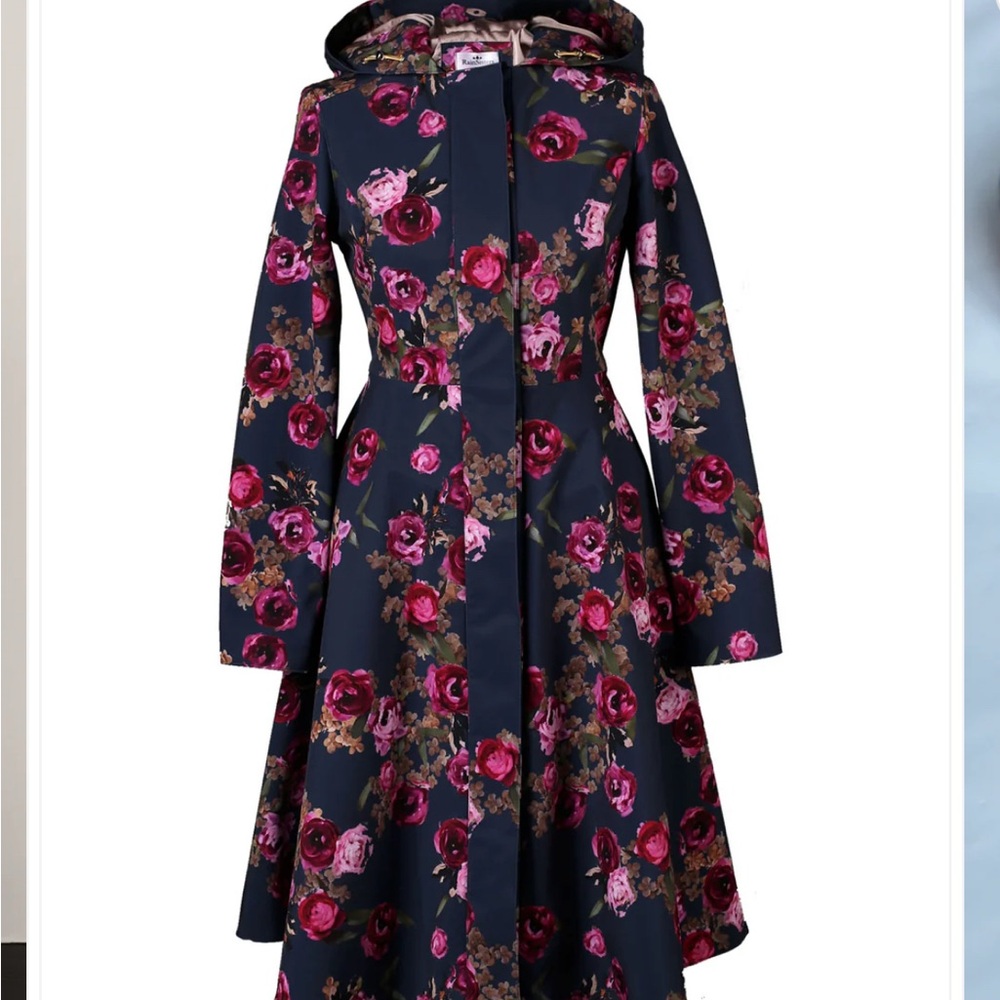 Fit and Flare Raincoat with pleated back ‘Misty rose’ by RainSisters